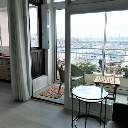 Bel Avec Loggia Et Balcon Vue Sur A - Ref 874 Apartament