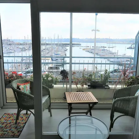 Bel Avec Loggia Et Balcon Vue Sur A - Ref 874